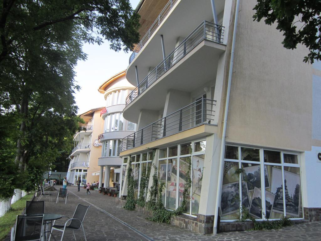 Quelle Polyana Hotel Buitenkant foto