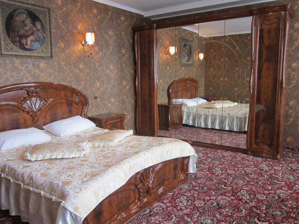 Quelle Polyana Hotel Buitenkant foto