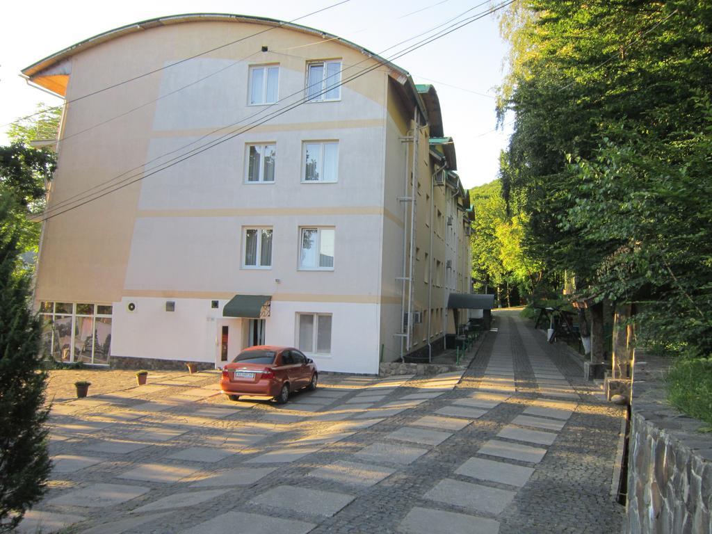 Quelle Polyana Hotel Buitenkant foto