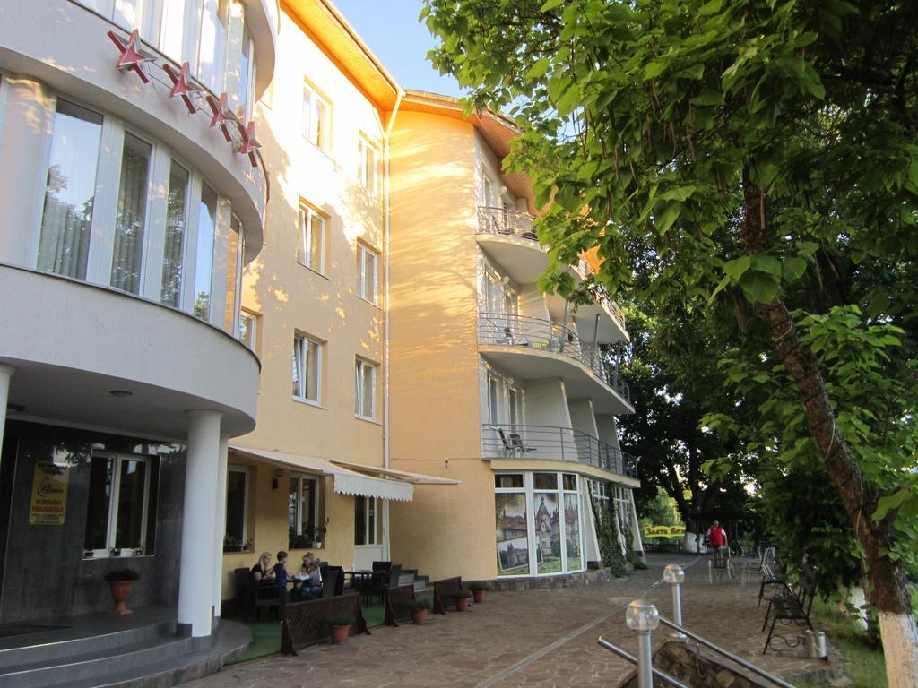 Quelle Polyana Hotel Buitenkant foto
