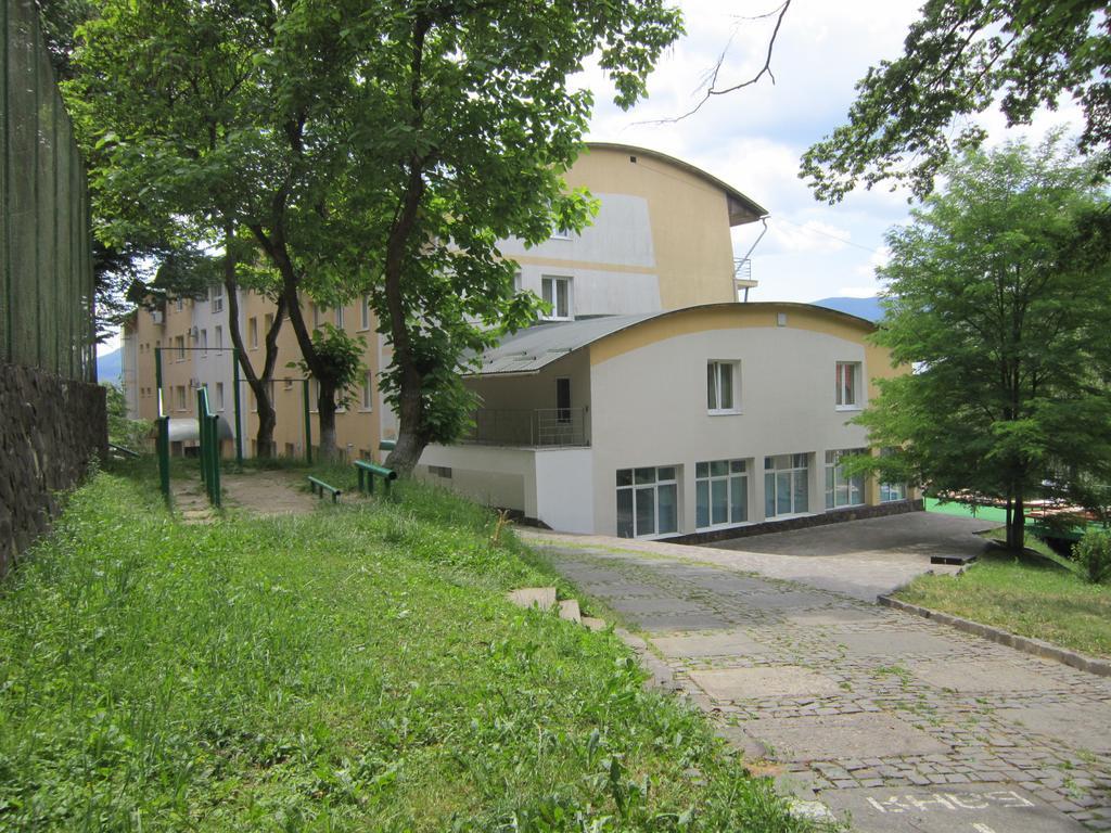 Quelle Polyana Hotel Buitenkant foto