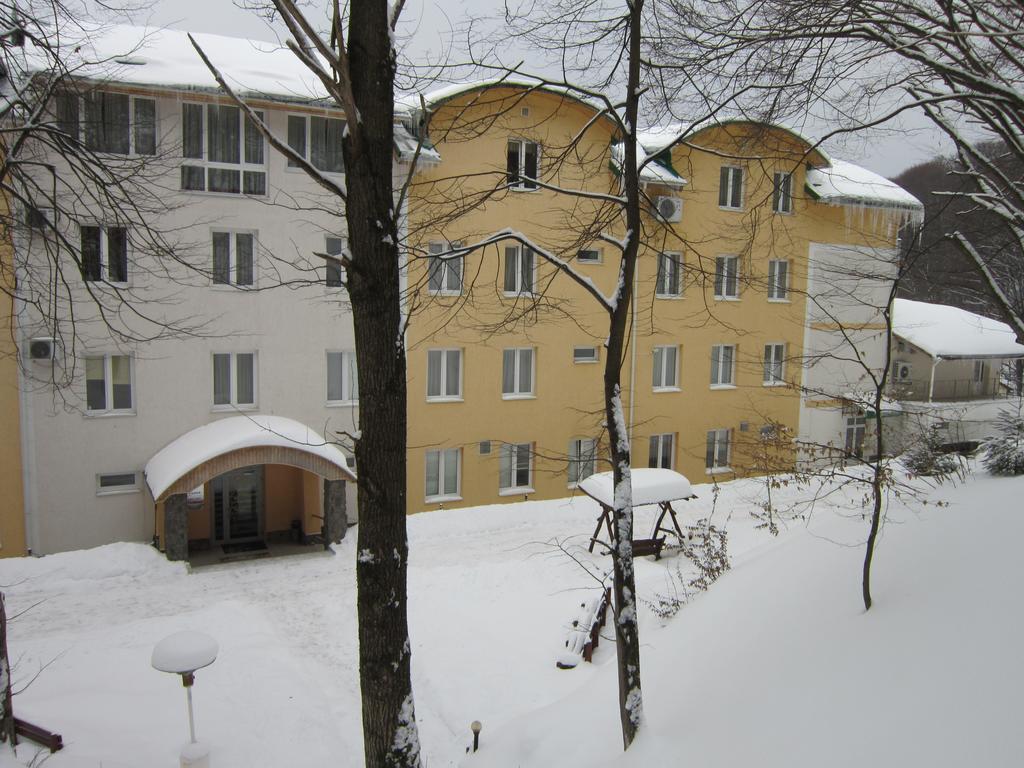 Quelle Polyana Hotel Buitenkant foto