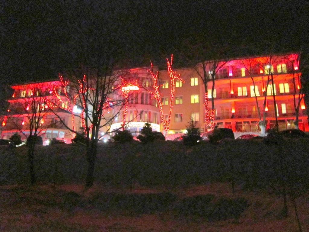Quelle Polyana Hotel Buitenkant foto