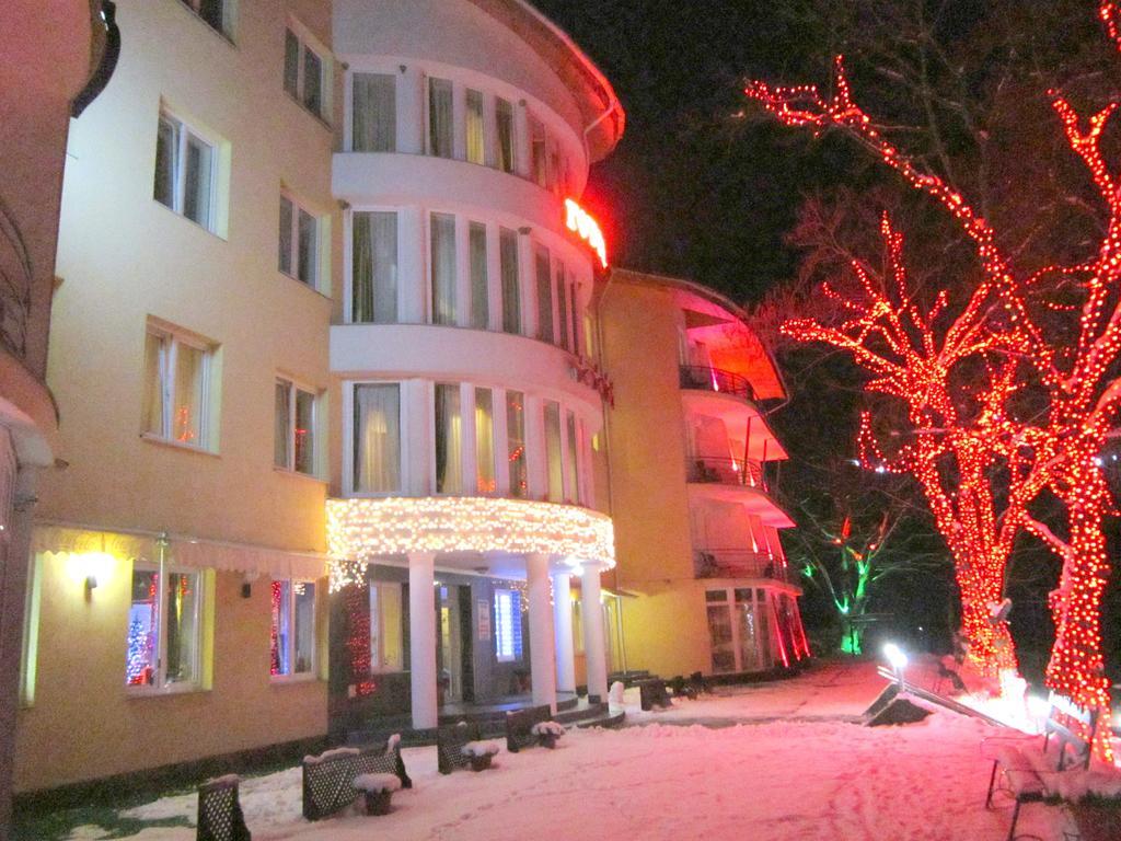 Quelle Polyana Hotel Buitenkant foto